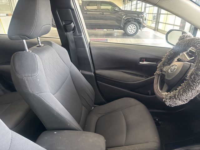 2021 Toyota Corolla LE Silver at Community Toyota