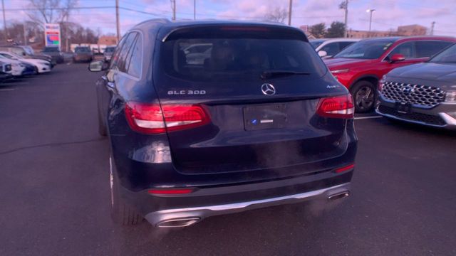 2017 Mercedes-Benz GLC GLC 300 7