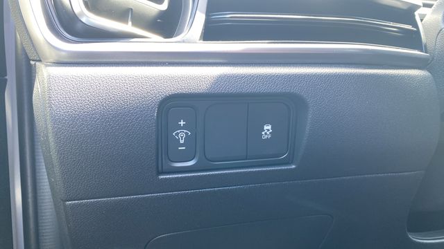 New 2026 White Kia LX image 20