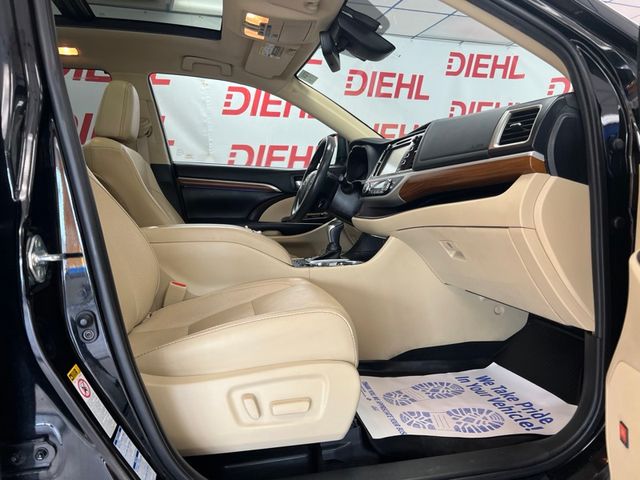 Used 2019 Toyota Highlander Hybrid SUV