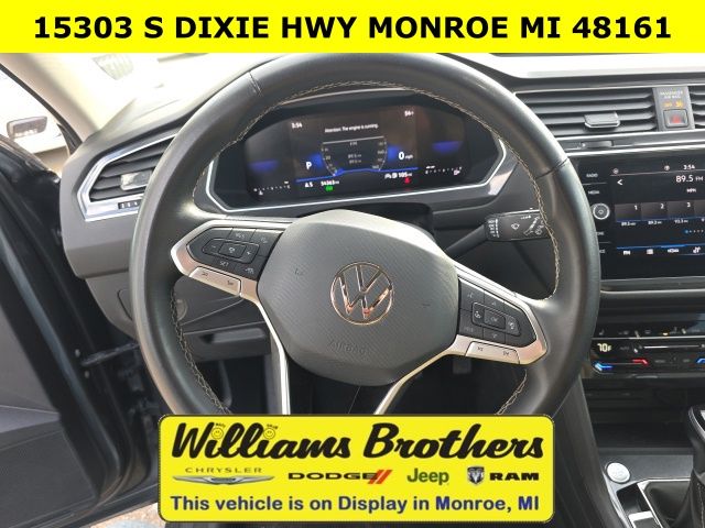 2024 Volkswagen Tiguan 2.0T SE - Pure White exterior view 14