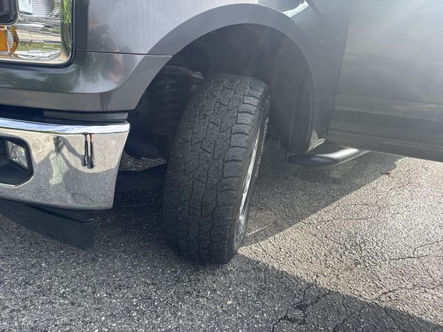 Used 2017 Gray Ford XLT image 30