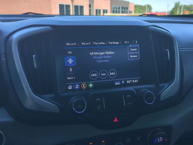 Used 2019 White GMC SLT image 35