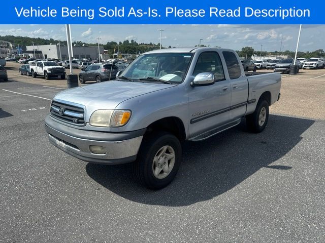Silver (Platinum Metallic) 2000 Toyota Tundra V8 SR5 4 Door Extended Cab 4WD Pickup Truck Four-Wheel Drive 4-Speed Automatic