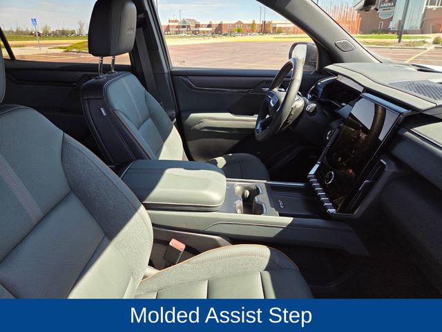 2026 GMC Acadia AT4 AWD