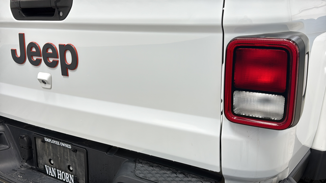 Used 2021 Bright White Clearcoat Jeep Mojave image 36