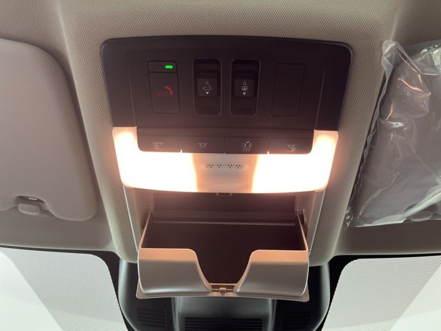 2025 Everest White Pearl Nissan Rogue SV FWD SUV