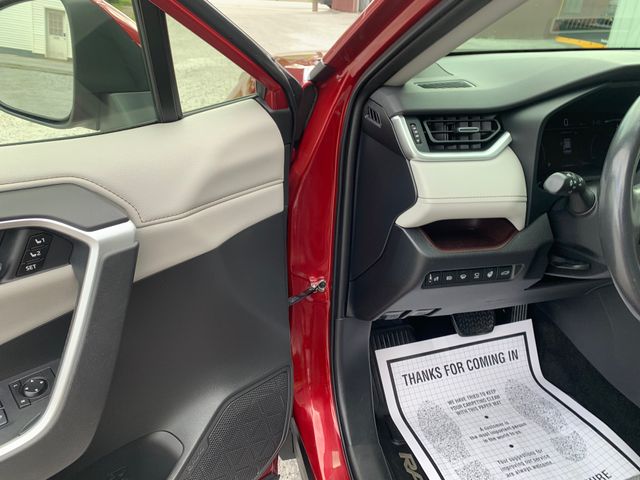 Used 2020 Toyota RAV4 SUV