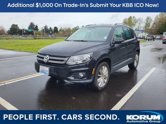 Deep Black Metallic 2012 Volkswagen Tiguan SE 4Motion SUV / Crossover All-Wheel Drive 6-Speed Automatic