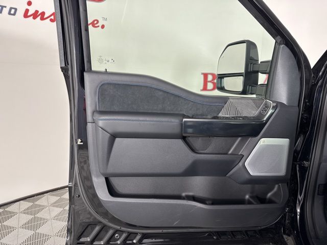 2025 Agate Black Metallic Ford Super Duty F-350 SRW Platinum 4X4 Truck