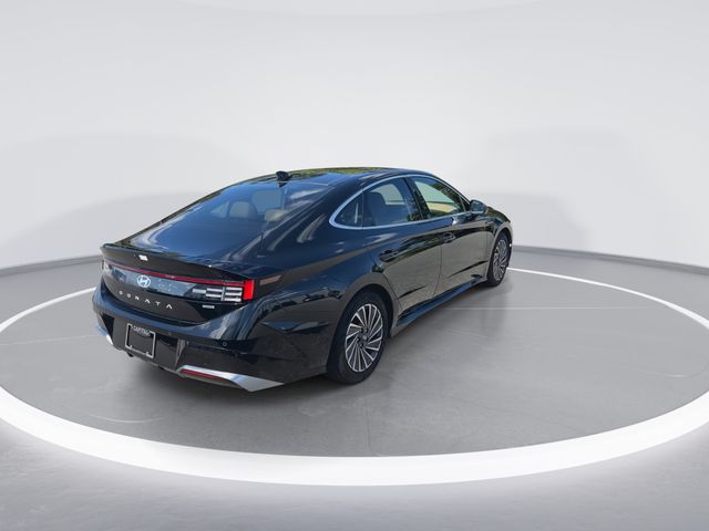 Used 2025 Black Hyundai Limited image 8