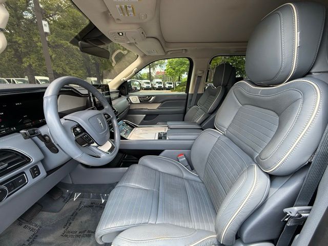 2019 Lincoln Navigator Black Label photo