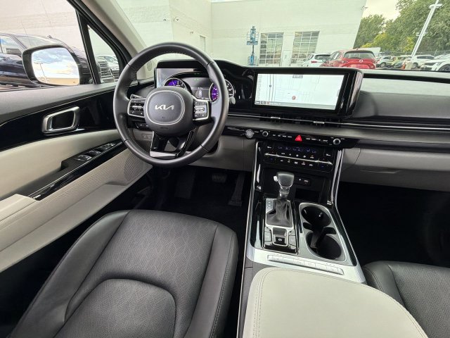 Used 2023 Kia Carnival Van