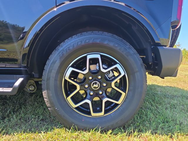 New 2026 Black Ford Outer Banks image 33