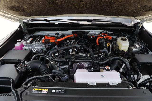2026 Toyota 4Runner i-FORCE MAX Hybrid Platinum - 9