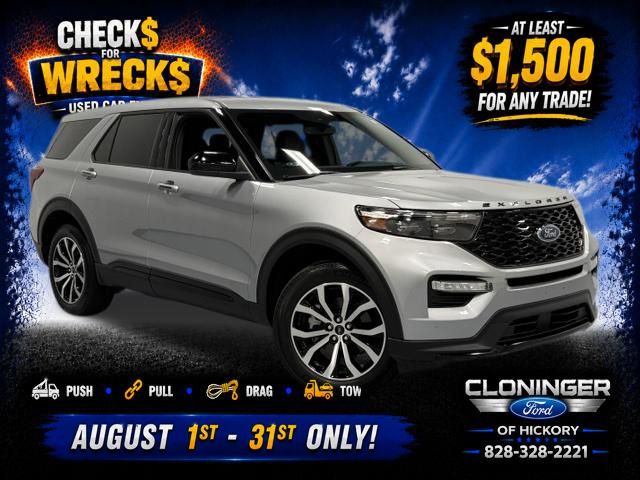 Silver Metallic 2022 Ford Explorer SUV / Crossover All-Wheel Drive Automatic
