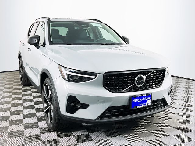 2026 Volvo XC40 B5 Ultra AWD