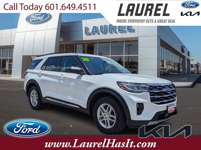 2025 Ford Explorer Active RWD