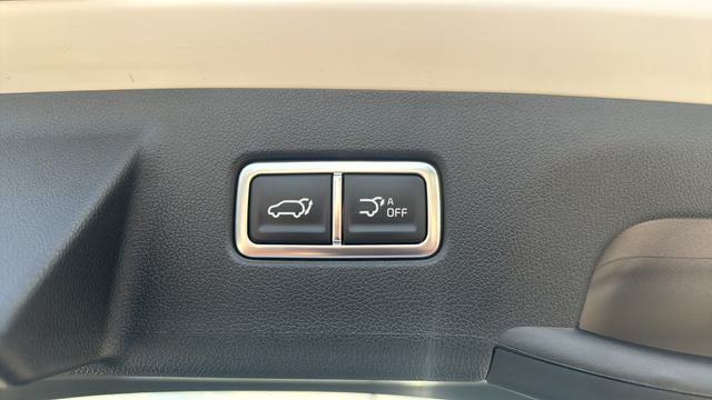 New 2026 White Kia X-Line SX Prestige image 30