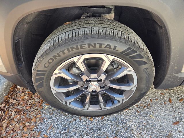 Certified Used 2026 Gray GMC Elevation image 2