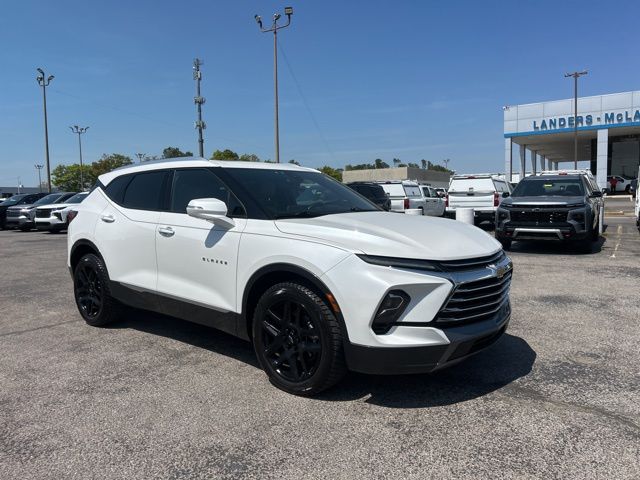 White (Iridescent Pearl Tricoat) 2023 Chevrolet Blazer Premier AWD SUV / Crossover All-Wheel Drive 9-Speed Automatic Overdrive
