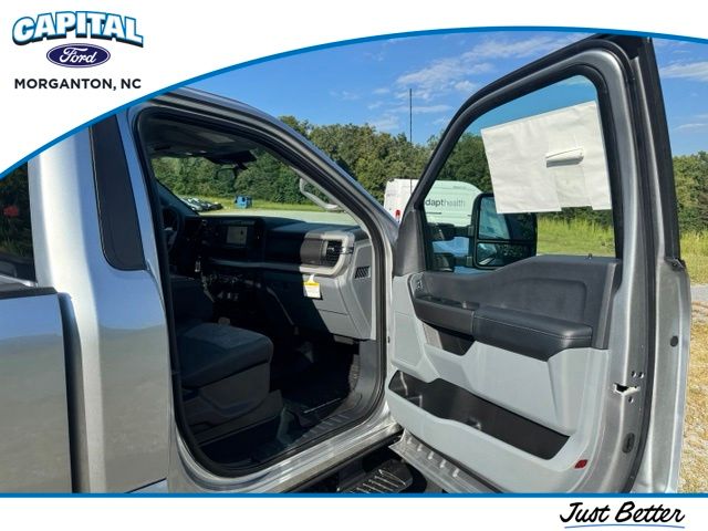 New 2027 Silver Ford XLT image 13