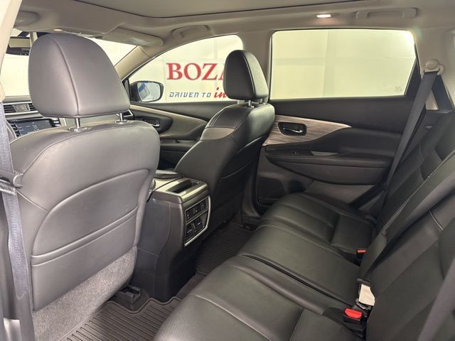 2017 Brilliant Silver Metallic Nissan Murano Platinum FWD SUV
