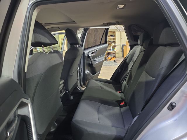 Used 2019 Silver Toyota XLE image 15