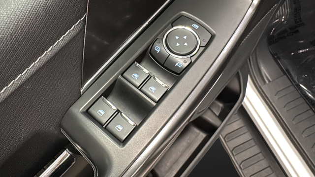 Used 2024 Oxford White Ford XLT image 19