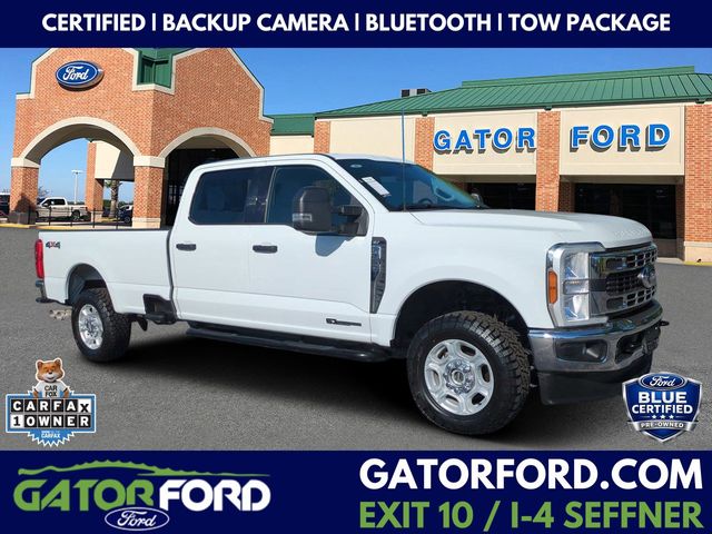 Oxford White 2025 Ford F-250 Super Duty XLT Crew Cab 4WD Pickup Truck Four-Wheel Drive Automatic