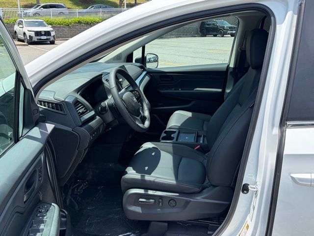 new 2026 Honda Odyssey car, priced at $43,833