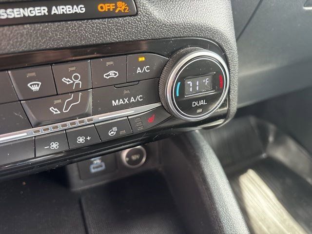 2021 Ford Escape SE photo