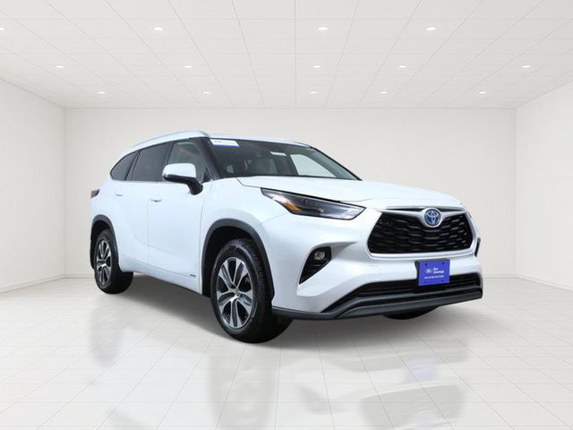 Pearl 2023 Toyota Highlander Hybrid SUV / Crossover All-Wheel Drive Continuously Variable Transmission