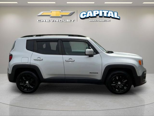 Used 2015 Silver Jeep Latitude image 6
