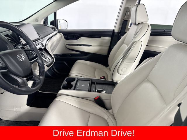 Used 2025 Honda Odyssey Van