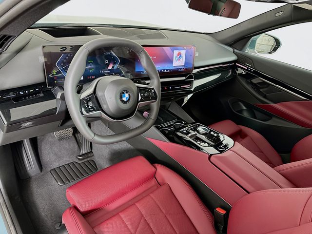 2025 BMW 5 Series 530i xDrive 9