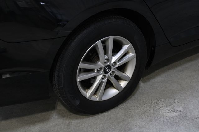 Used 2017 Black Hyundai Base image 24