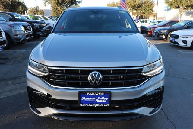 2022 Volkswagen Tiguan 2.0T SE R-Line Black 2