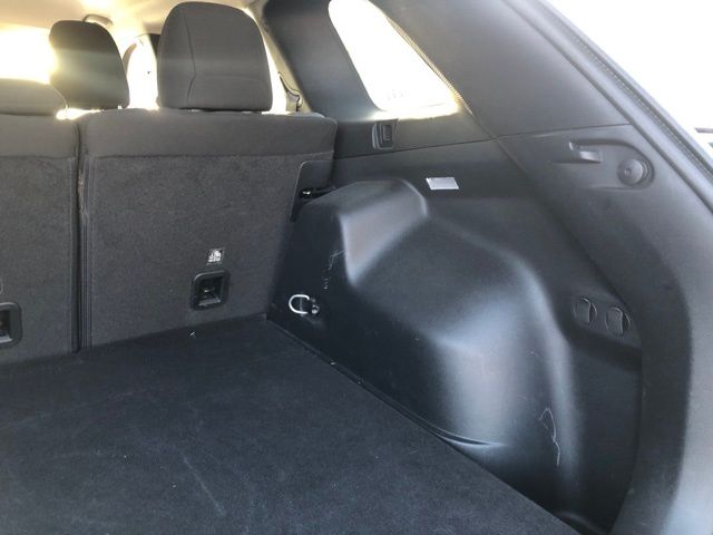 Used 2020 White Jeep Latitude image 16