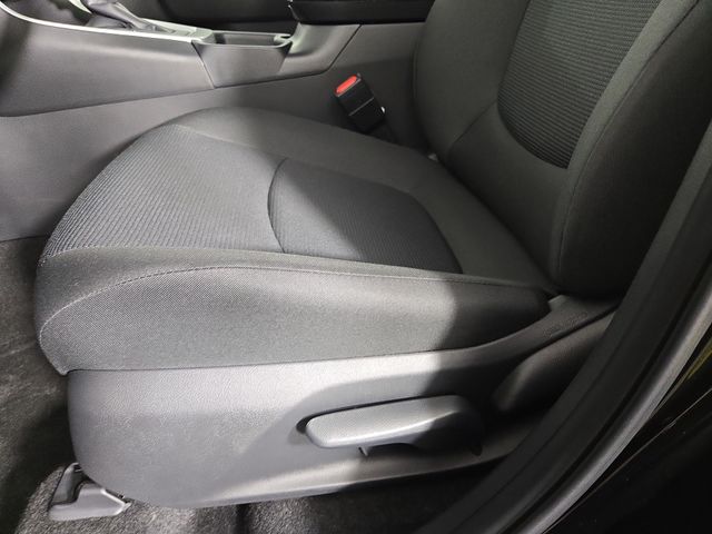 2025 Toyota RAV4 LE photo