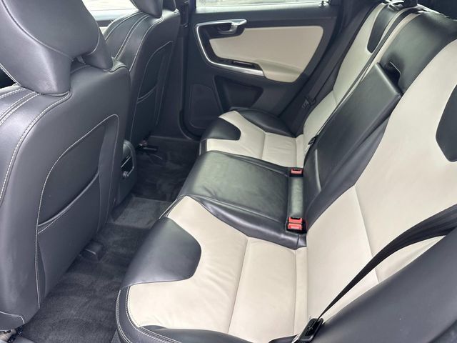 2015 Volvo XC60 T6 - Photo 16