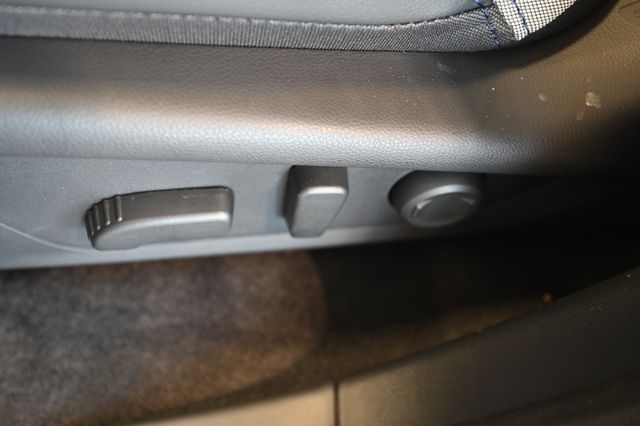 New 2026 White Subaru Premium image 19