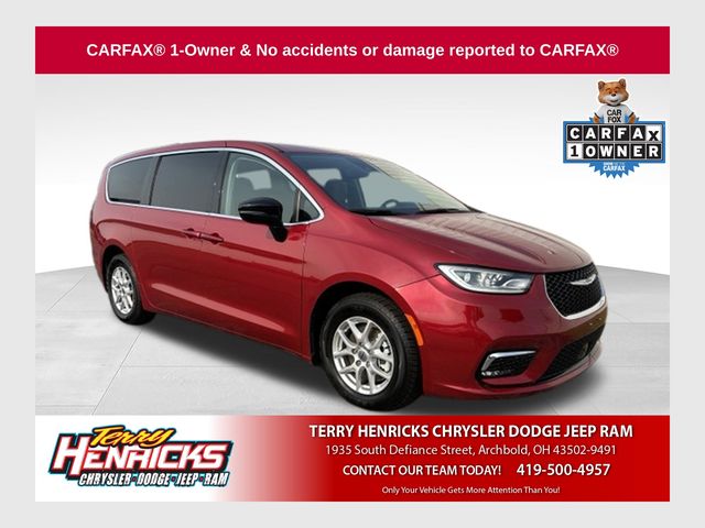 Red Hot Pearlcoat 2024 Chrysler Pacifica Minivan Front-Wheel Drive 9-Speed Automatic