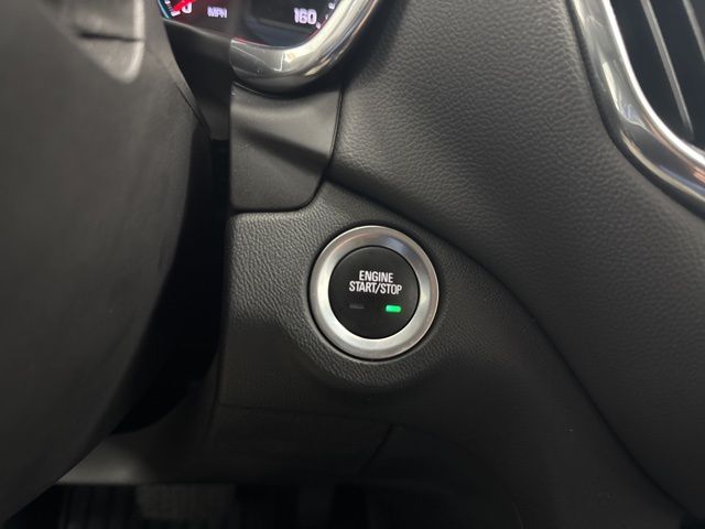 used 2021 Chevrolet Equinox car, priced at $18,988