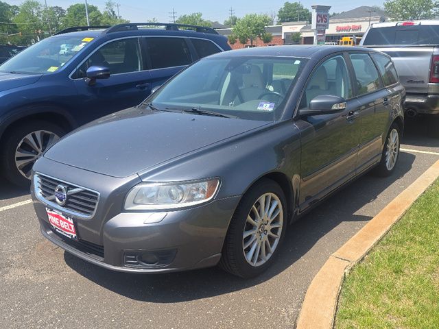 Titanium Gray Metallic 2011 Volvo V50 T5 Wagon Front-Wheel Drive 5-Speed Automatic
