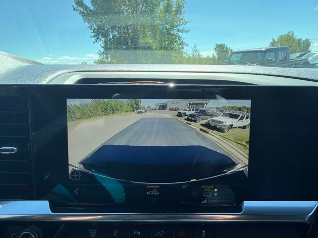 2024 Iridescent Pearl Tricoat Chevrolet Silverado 2500HD High Country 4X4 Truck