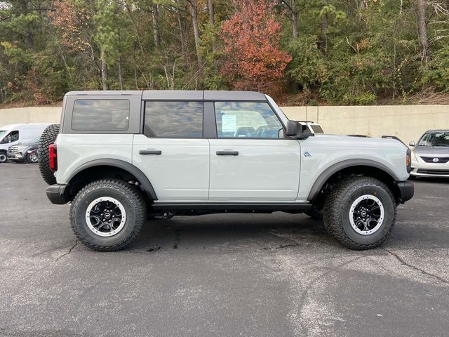 2024 Ford Bronco Black Diamond 2