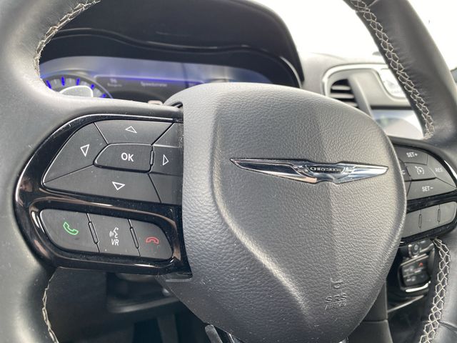 2017 Chrysler 300 S photo