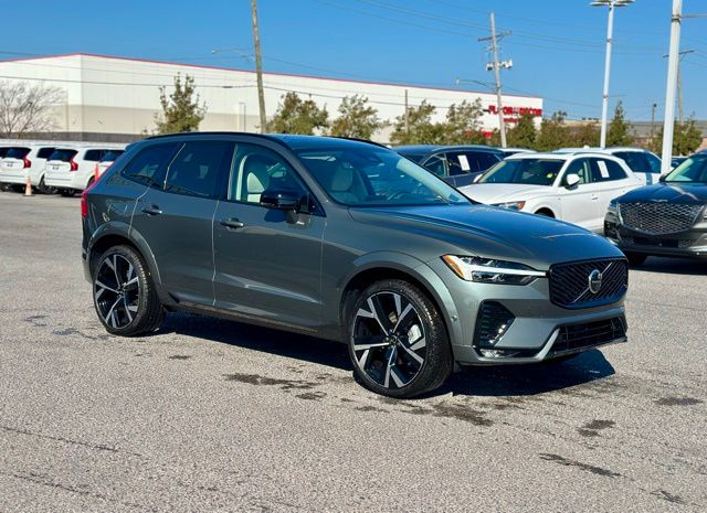 2026 Volvo XC60 B5 Ultra