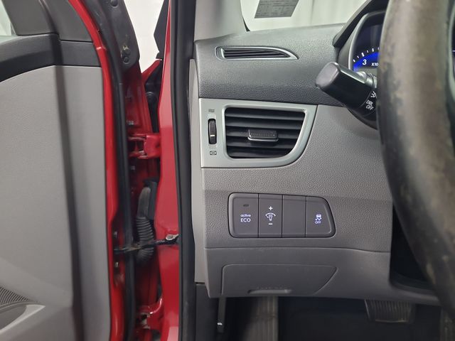 2014 – Hyundai – Elantra